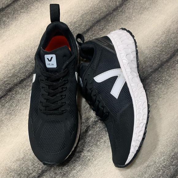 veja condor black womens